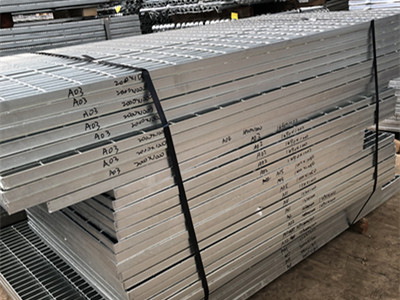 江蘇鎮(zhèn)江熱浸鋅格柵板已發(fā)貨李經(jīng)理注意查收